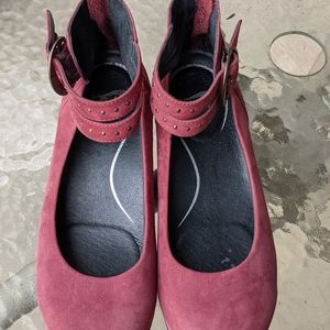 Dansko Wedge, Size 39, Cranberry